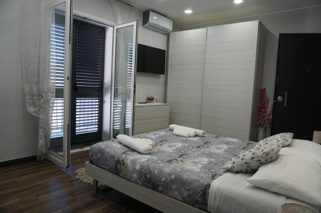 B&B Porta Garibaldi 카타니아 외부 사진