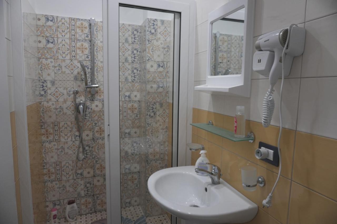 B&B Porta Garibaldi 카타니아 외부 사진